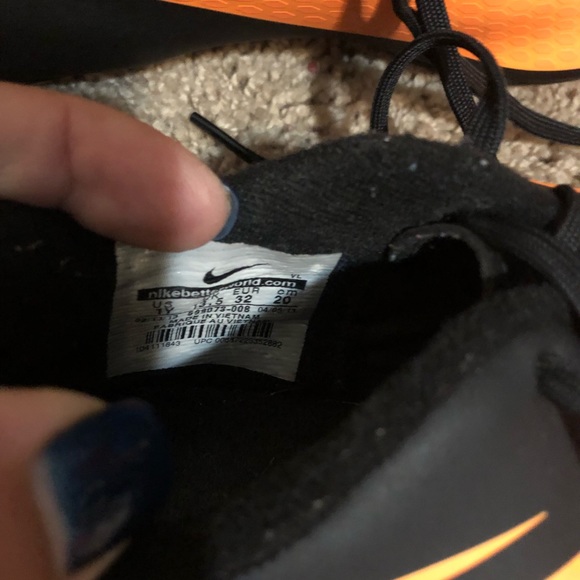 Soccer cleats - Picture 4 of 4